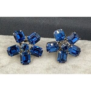 Vintage Kramer  Clip On Earrings Blue Flower Rhinestone Silver Tone  Signed